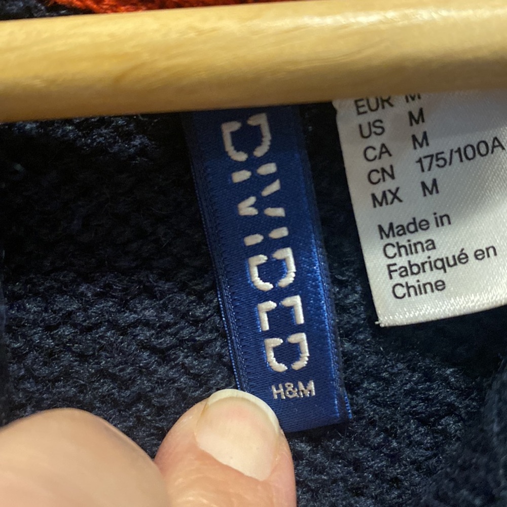 Sweater - Picture 3 of 6